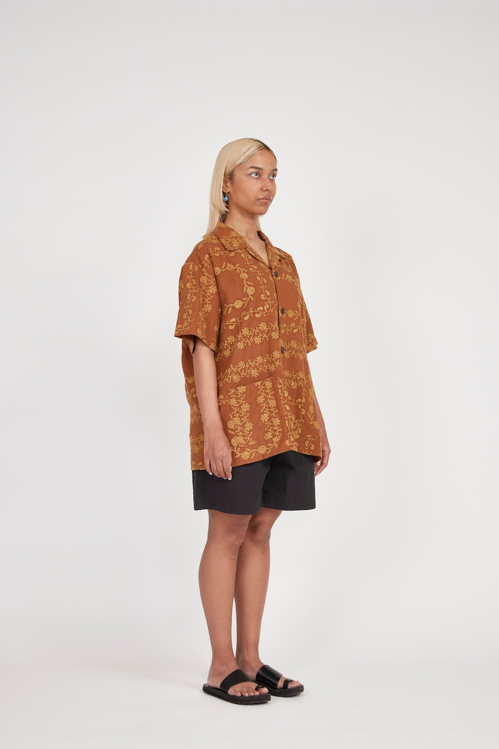 Yin Yang Paisley Short Sleeve Shirt (Brown)