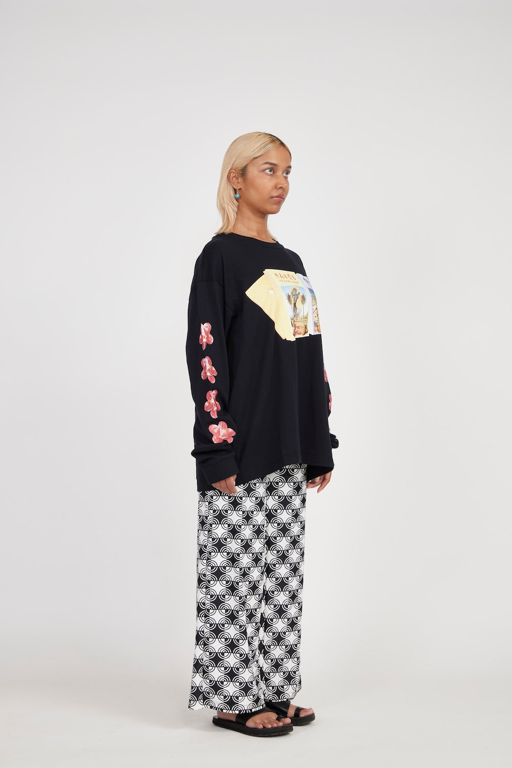Cassette Tape Long Sleeve Printed T-Shirt (Black)