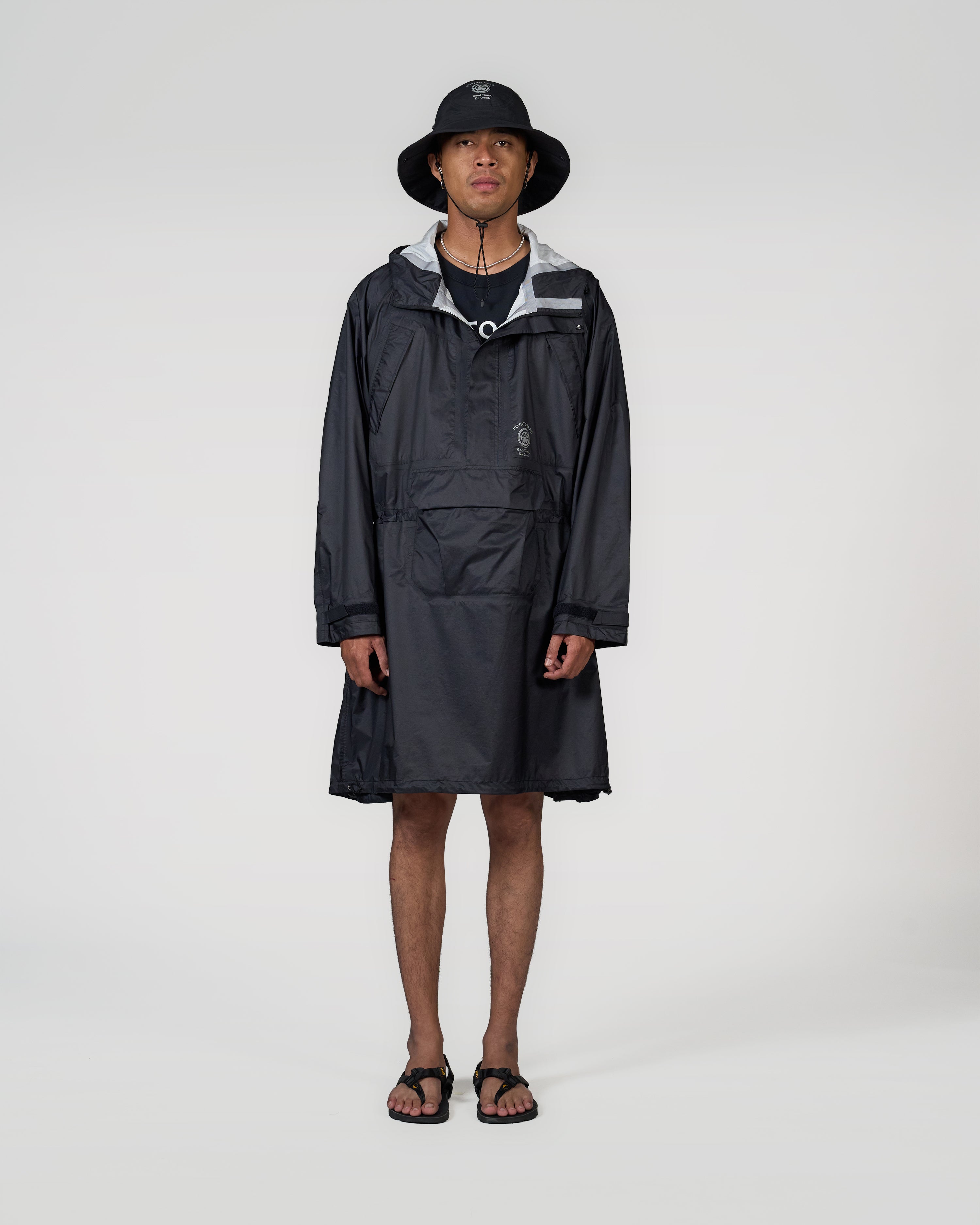 Utility Poncho Black