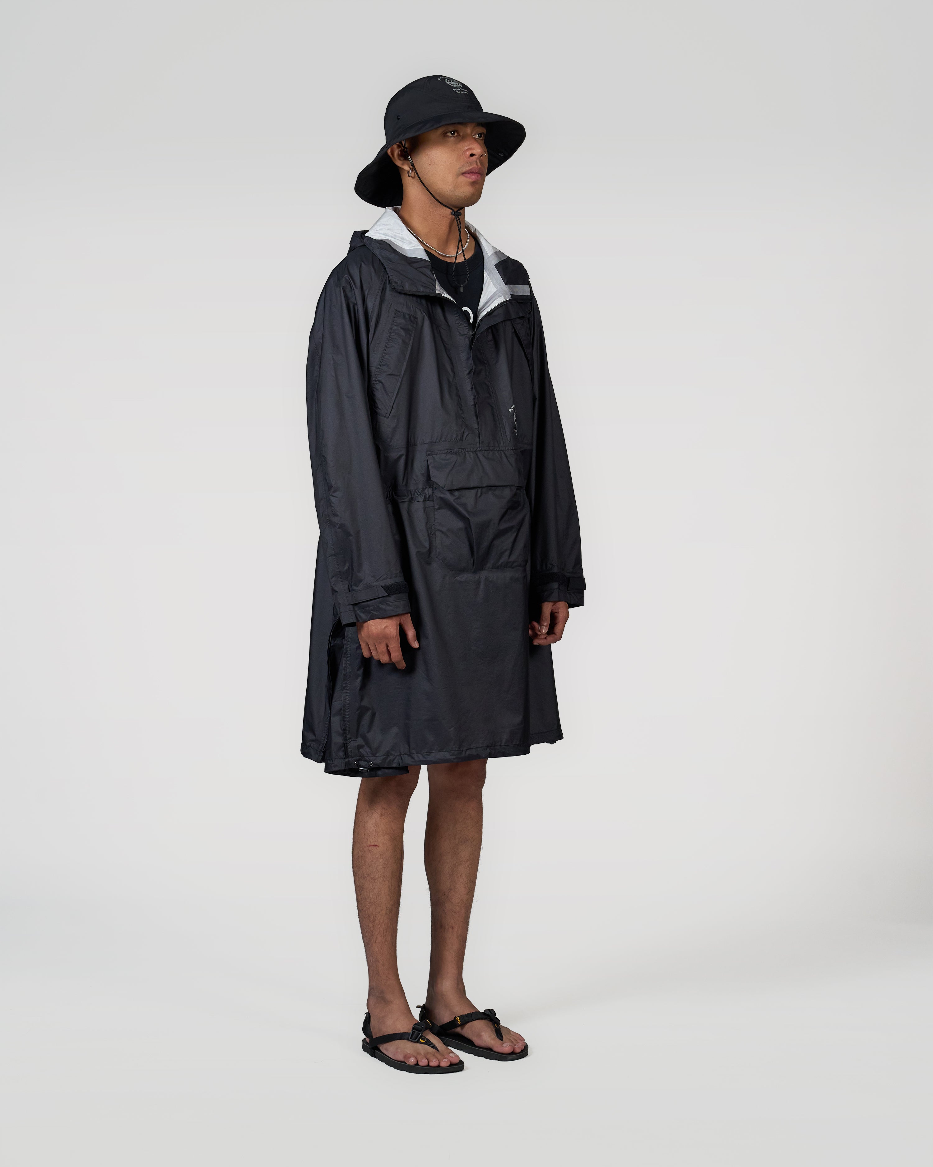 Utility Poncho Black