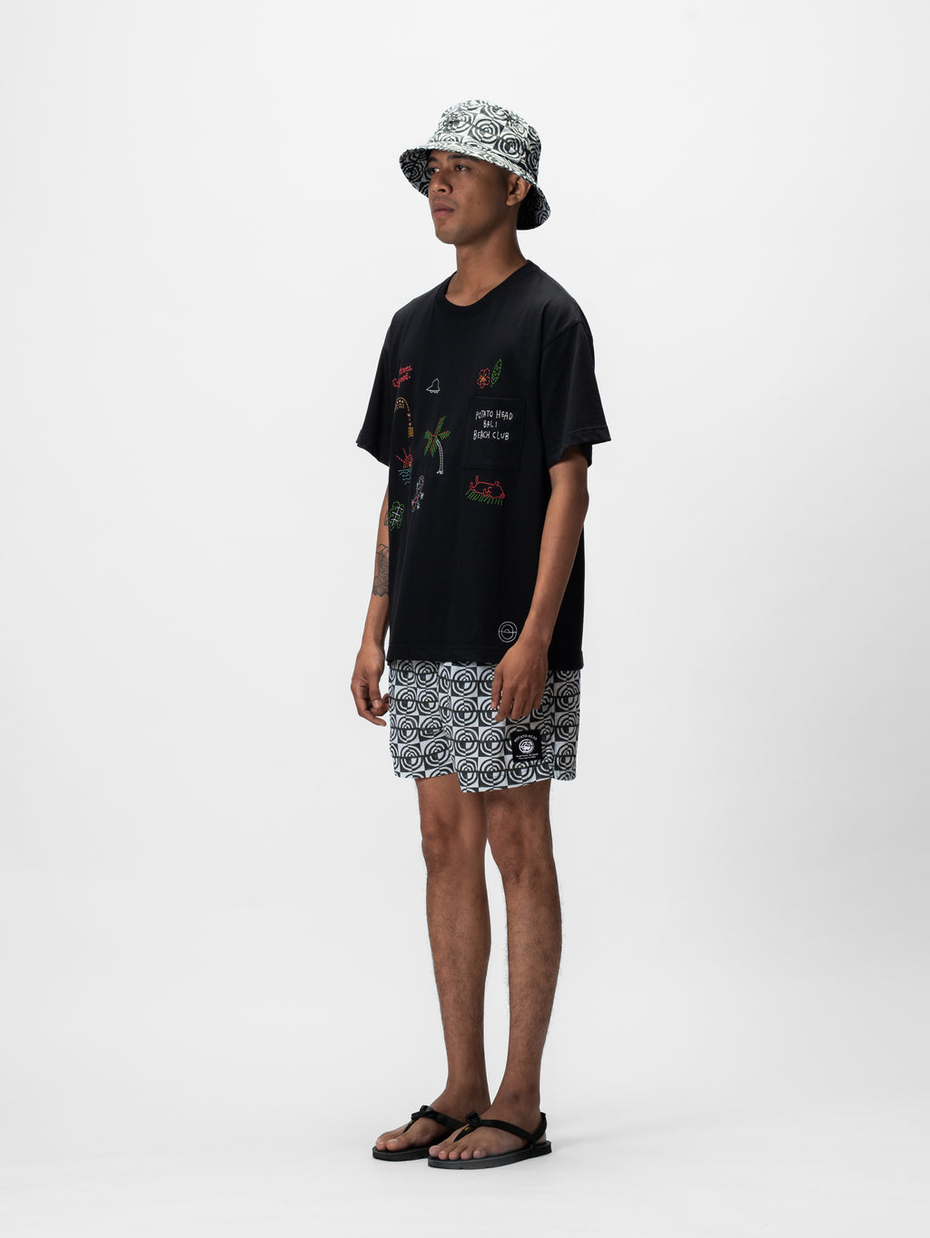 Bali's Embroidery Pocket T-Shirt Black