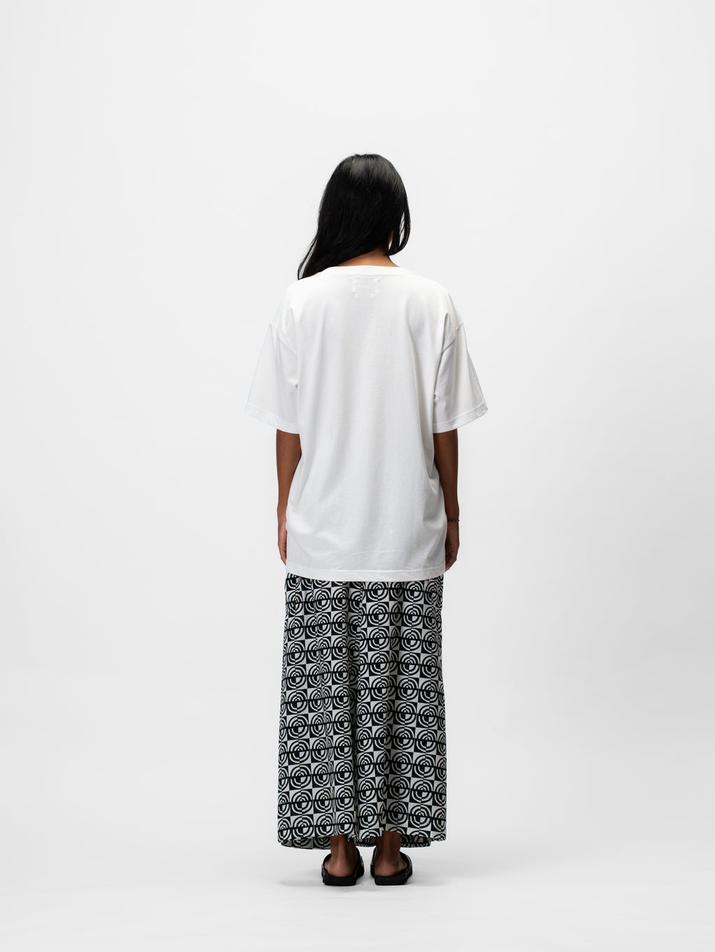 Bali's Embroidery Pocket T-Shirt Off White