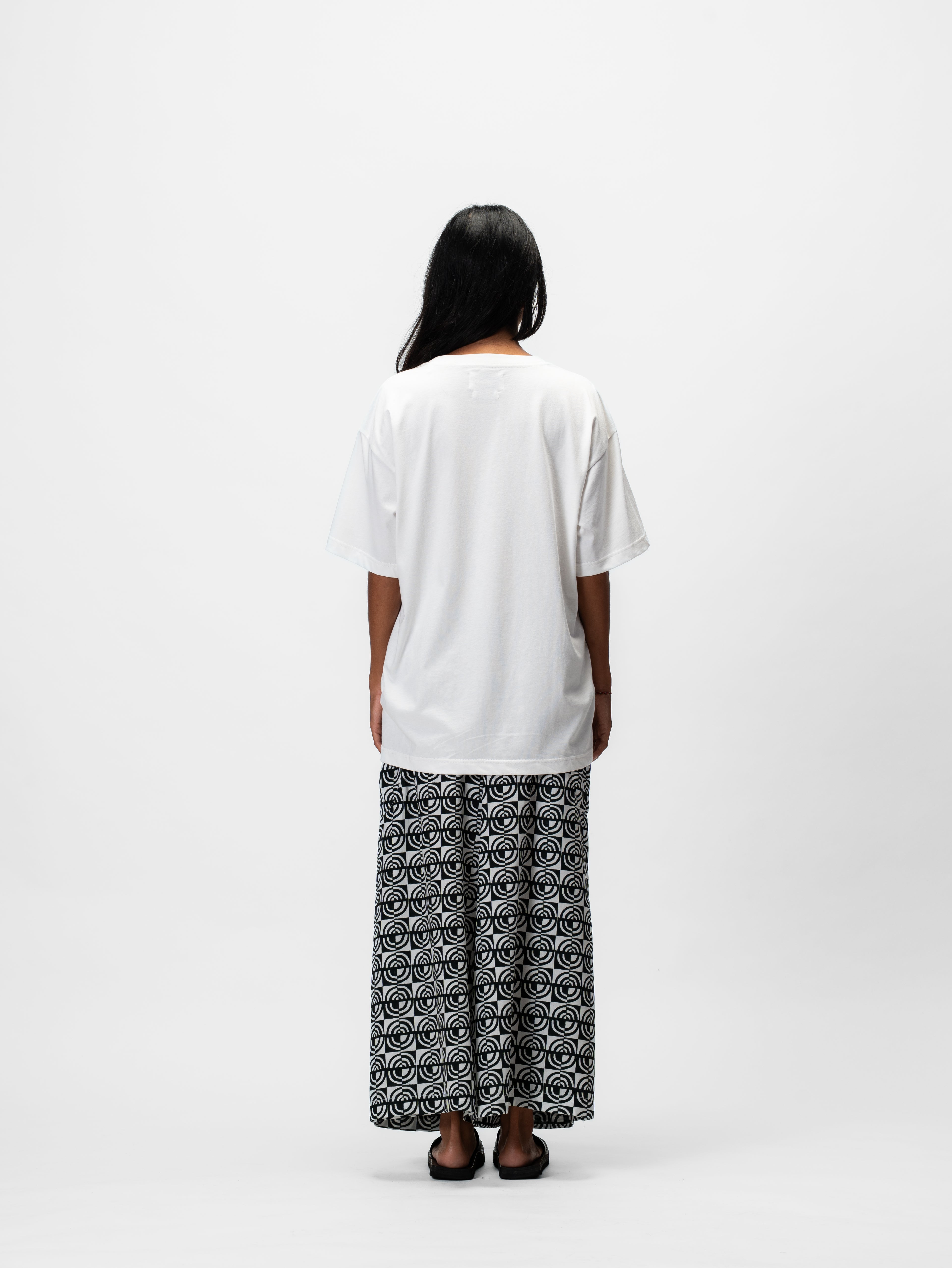 Bali's Embroidery Pocket T-Shirt Off White