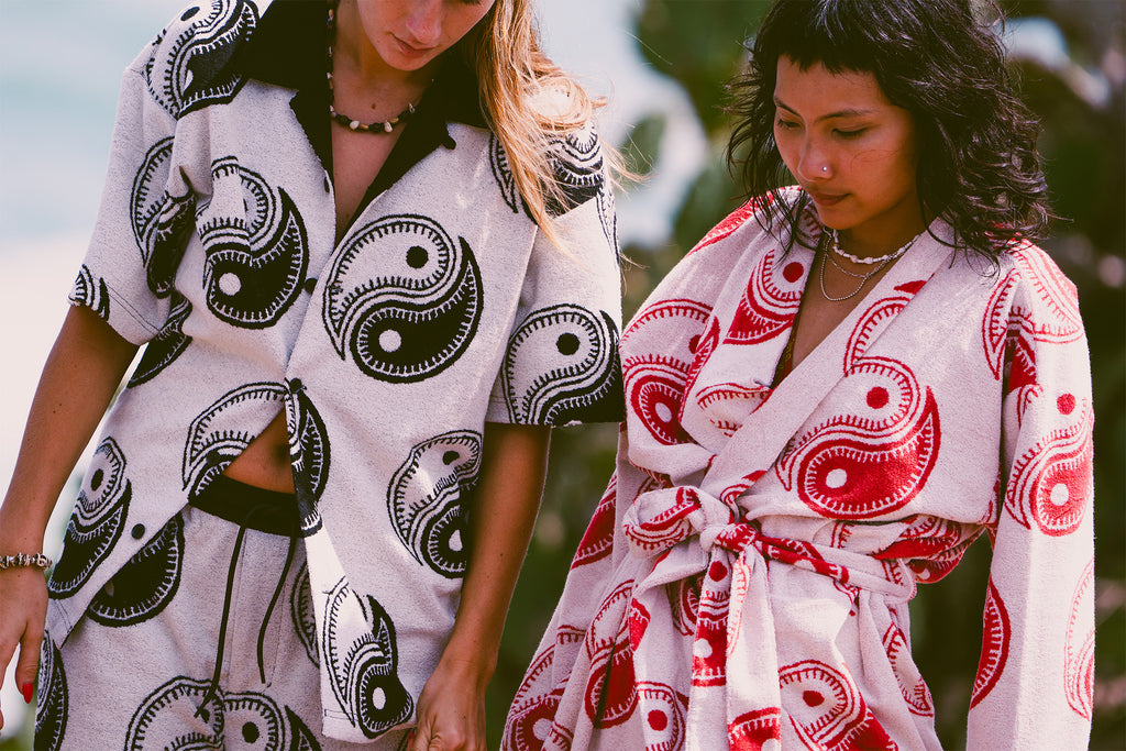 Yin Yang Beach Pile Shirt (Black)